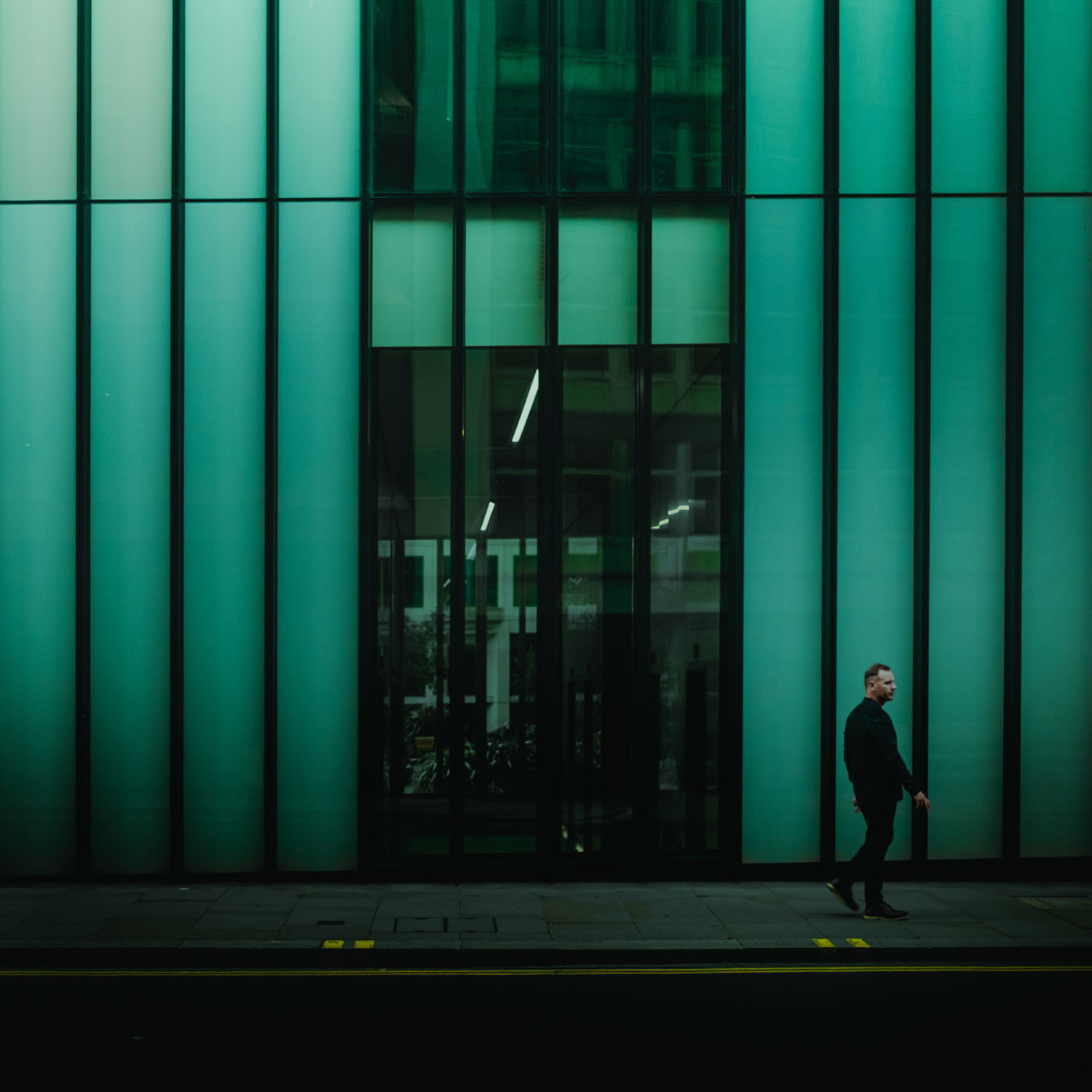 Linebreaker Single Cover 1500